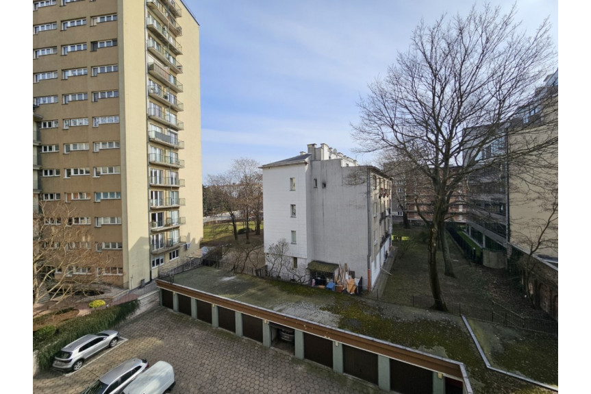 Warszawa, Śródmieście, Wiejska, Wiejska 9 - kawalerka z balkonem
